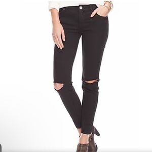 Free people destroyed jeans size 26 Preowned casual brunch on trend